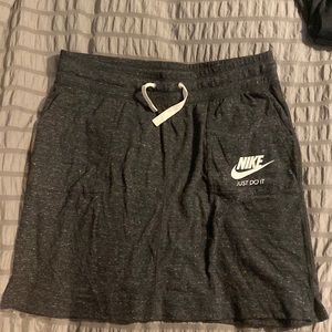 Nike vintage style skirt.